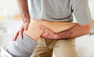 Masazh i gjurit për artritin